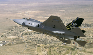 Illustration for article titled This Date in Aviation History: October 21 - October 24